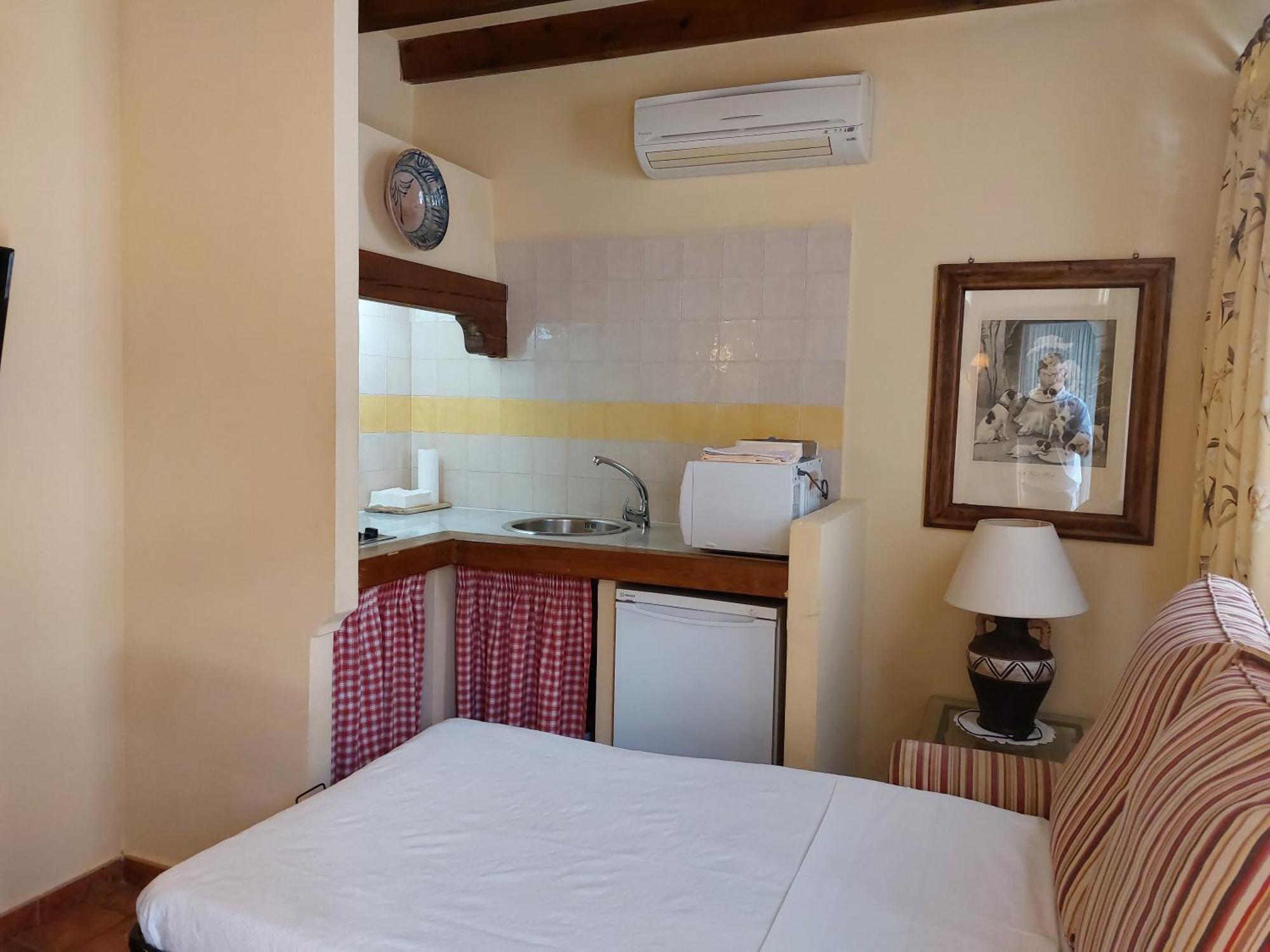 Apartment Apartamentos La Barataria Especial Warner Titulcia