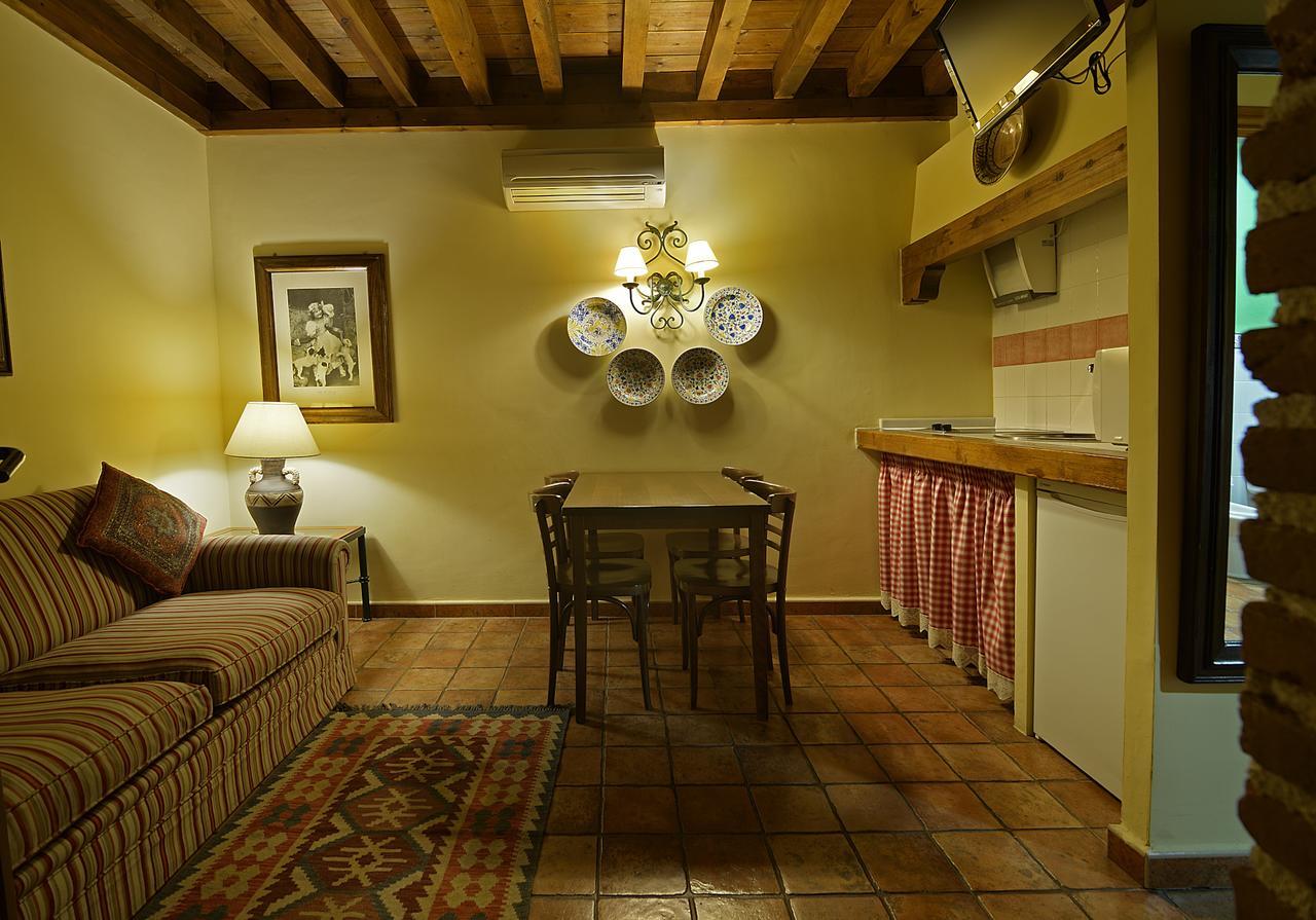 Apartamentos La Barataria Especial Warner Titulcia